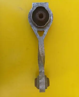 Renault Scenic I Engine mount bracket 8200148388