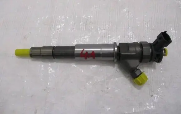 Renault Koleos II Fuel injectors set 0445110738