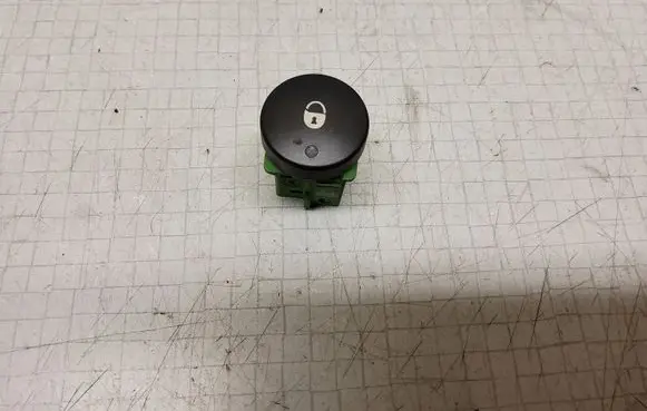 Citroen Berlingo Central locking switch button 