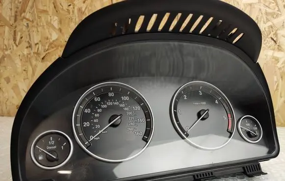 BMW 5 F10 F11 Speedometer (instrument cluster) 9249347 924934701 2119948