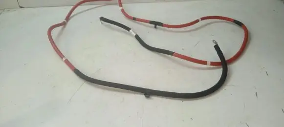 Maserati Levante Positive cable (battery) 670032363