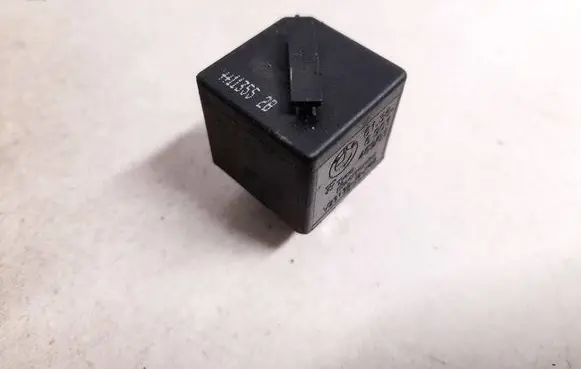 BMW 5 F10 F11 Other relay 61366901469