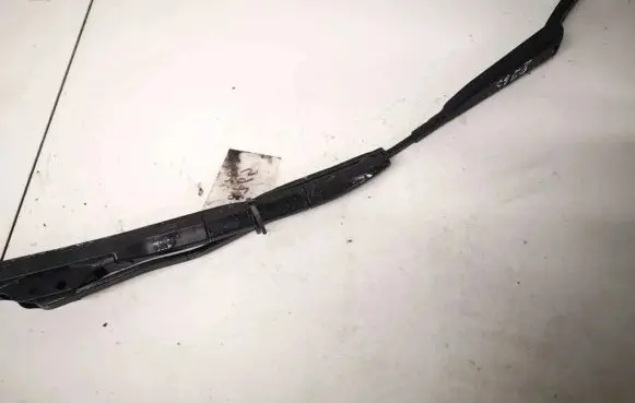 Audi A4 S4 B5 8D Front wiper blade arm