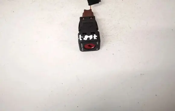 Passenger airbag on/off switch