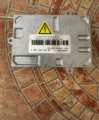 Audi A4 S4 B7 8E 8H Headlight ballast module Xenon 130732915602