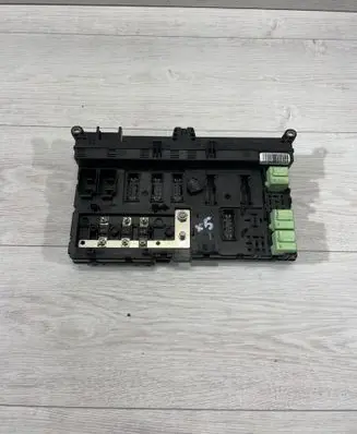 BMW X5 E53 Fuse module 8380407