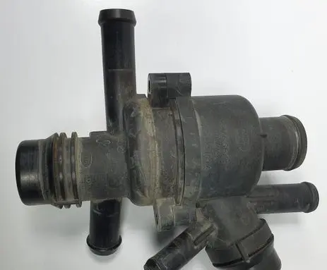 Jaguar XF X260 Thermostat housing AH22-8K515-AA