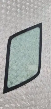 Opel Frontera B Rear side window