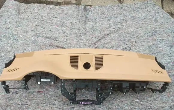 Porsche Macan (95B) Dashboard 95B857003R 95B858451 5267325