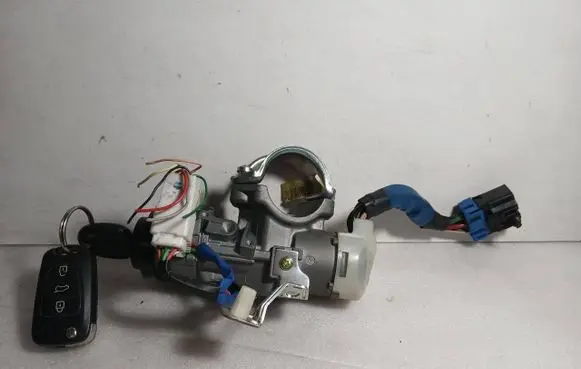 Hyundai i30 Ignition lock FDZDC2