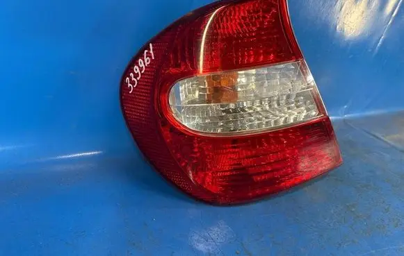 Toyota Camry Boot/trunk interior light 81561AA050