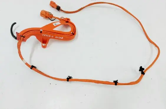 Tesla Model Y Air conditioning (A/C) pipe/hose 150797105E
