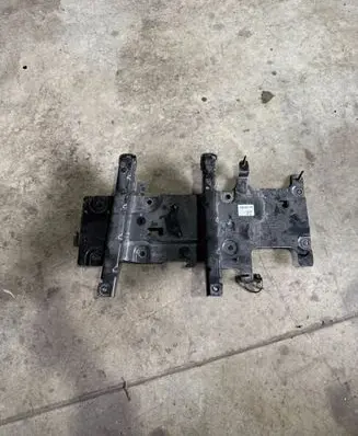 Peugeot 208 Other engine bay part 9841537880