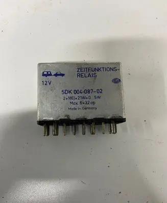 Mercedes-Benz E W124 Other control units/modules 5DK00408702 21W40