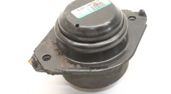 Mercedes-Benz R W251 Engine mount bracket A2512402717