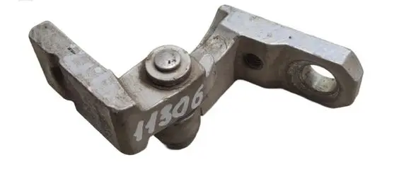 Volkswagen Touran I Front door upper hinge 6Q0831402B 6Q0831402C