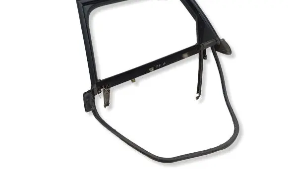 Audi A4 S4 B7 8E 8H Rear door window/glass frame 8E0867369
