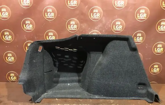 Skoda Octavia Mk2 (1Z) Trunk/boot side trim panel 1Z5867427M