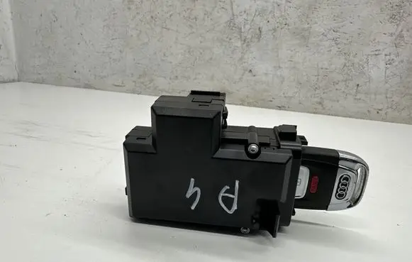 Audi A4 S4 B8 8K Ignition key/card 8K0909131D 5114000310684001 3330430104
