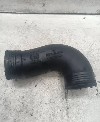 Volvo XC90 Intercooler hose/pipe 30751920