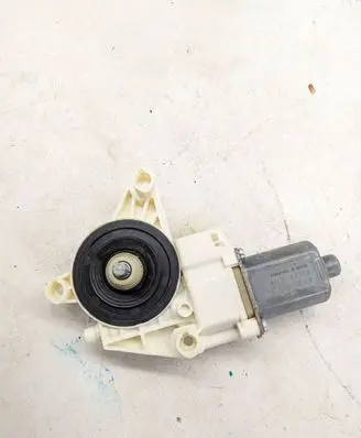 Mercedes-Benz S W222 Front door window regulator motor A1669060201