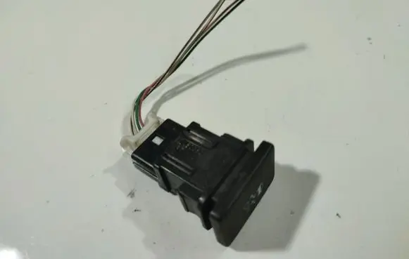 Toyota Auris 150 ESP (stability program) switch 15C032
