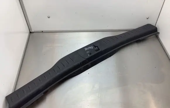 Ford Focus Trunk/boot sill cover protection BM51N40352A