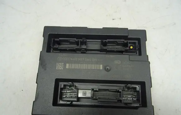 Audi A8 S8 D4 4H Comfort/convenience module 4H0907064GH