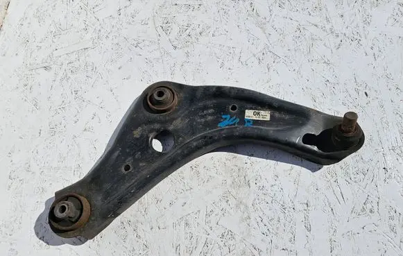 Nissan Qashqai Front lower control arm/wishbone 44EA0B