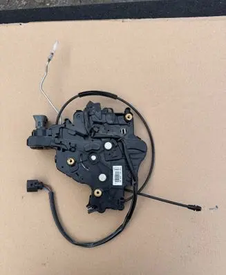 Volkswagen Multivan T6 Sliding door lock 7E0843654BQ