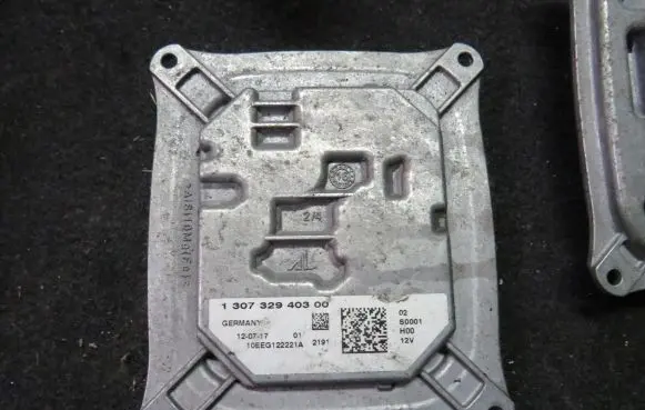 Peugeot 308 Headlight ballast module Xenon 307329403