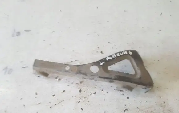 Fender mounting bracket