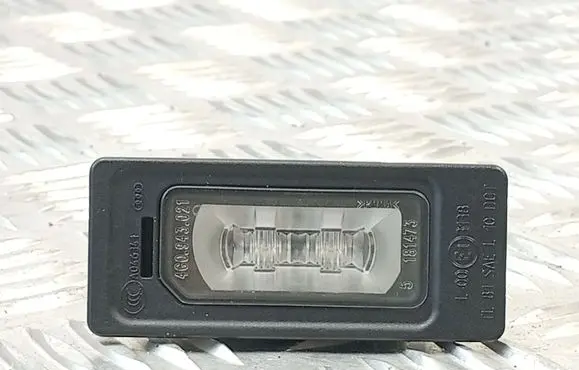 Audi Q3 8U Number plate light 4G0943021 A046341