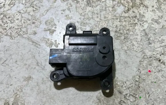 KIA Rio Air flap motor/actuator H400730880