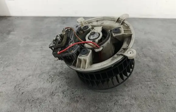 Mercedes-Benz E W210 Heater fan/blower 