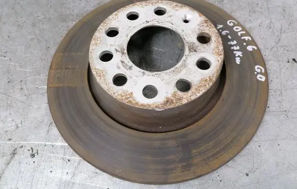 Volkswagen Golf VI Rear brake disc