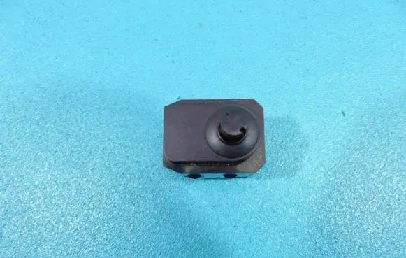 Suzuki Grand Vitara II Electric window control switch 62J003046T IMPRK903927
