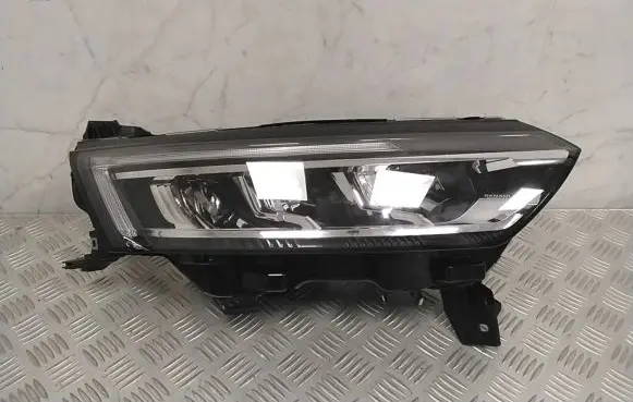 Renault Koleos II Headlight/headlamp 260104431R