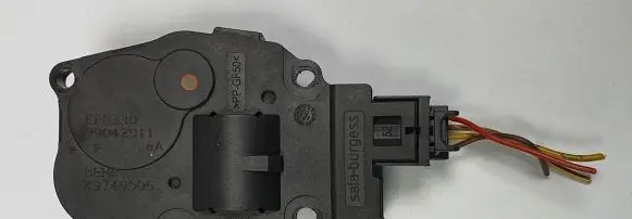 Mercedes-Benz CLS C218 AMG A/C air flow flap actuator/motor EFB330