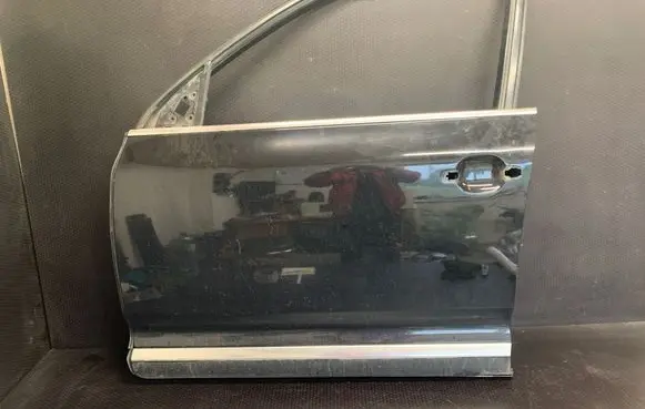 Volkswagen Touareg I Front door