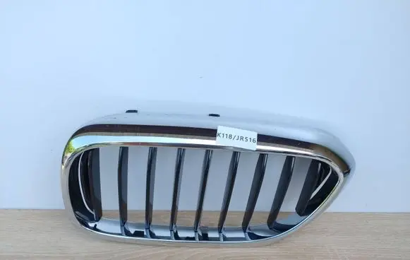 BMW 5 G30 G31 Front bumper upper radiator grill 51137473699