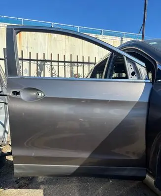 Honda CR-V Front door 