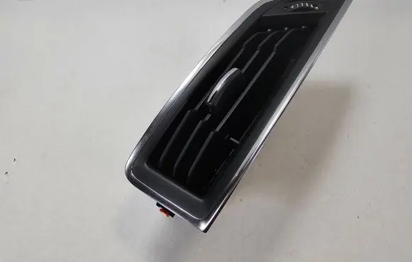 Ford S-MAX Dash center air vent grill KM2B-19C68-1