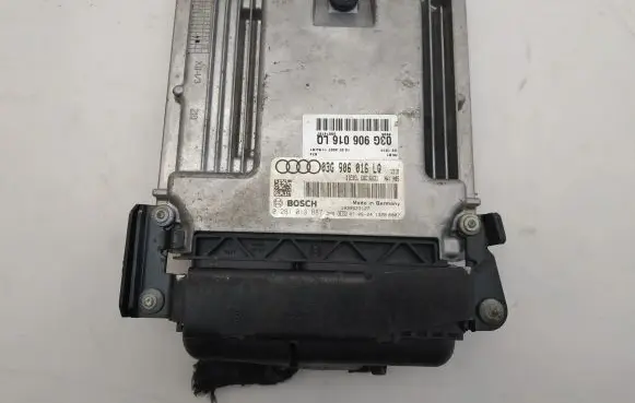 Audi A4 S4 B8 8K Engine control unit/module 03G906016LQ 0281013887