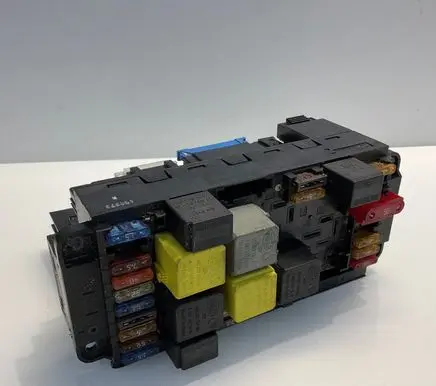 Mercedes-Benz C W203 Fuse module 2035452801 74450400 5DK00848551