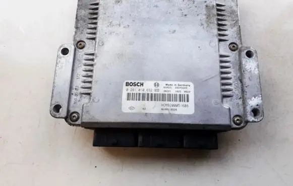 Renault Trafic II (X83) Engine control unit/module hom8200051608 h0m8200051608