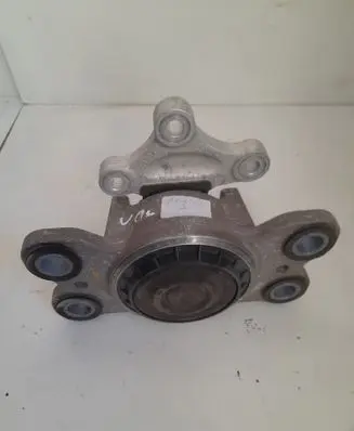 Volvo XC90 Engine mount bracket 31262710
