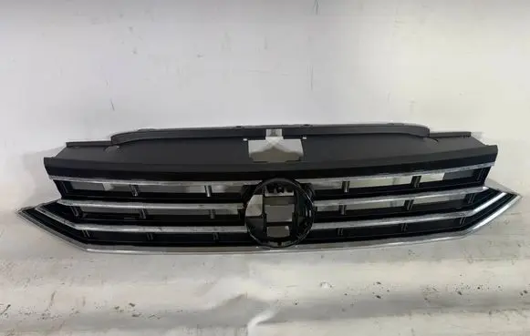 Volkswagen PASSAT B8 Front bumper upper radiator grill 3G0853651DJ