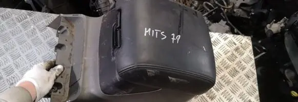 Mitsubishi Pajero Armrest 2p00