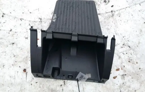 Ford Focus Glove box 4m51a06044jdw 4m51-a06044-jdw